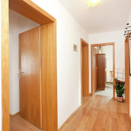Appartement With Balcony In Hart Im Zillertaler Fügen