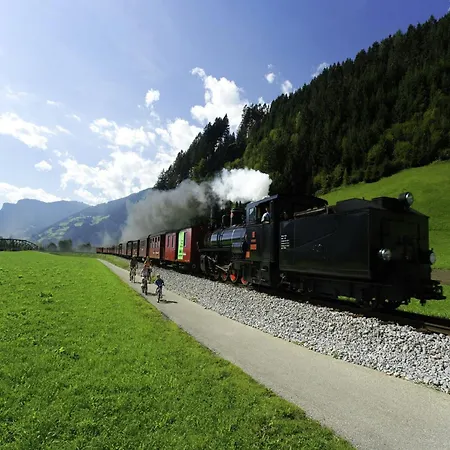 Apartment With Balcony In Hart Im Zillertaler Апартаменты