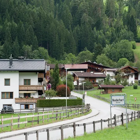 With Balcony In Hart Im Zillertaler 菲根